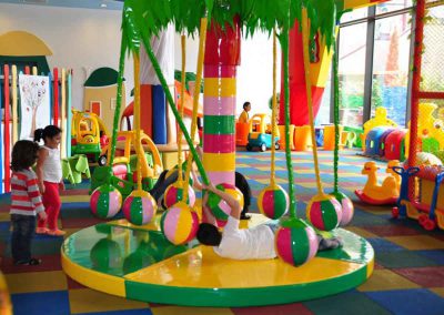 Kidsland Indoor Kinder Garten Spielhalle im Shopping Center Palas Mall in Iasi